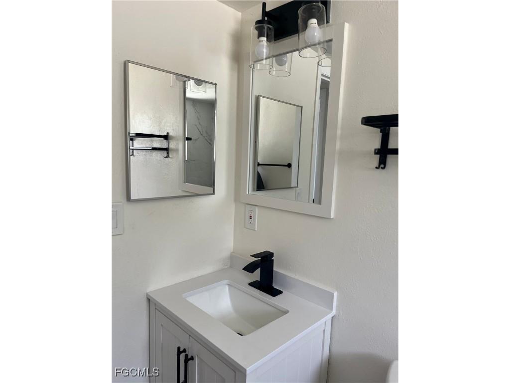 721 Burdick Avenue Fort Myers FL 33905 2025010587 image6