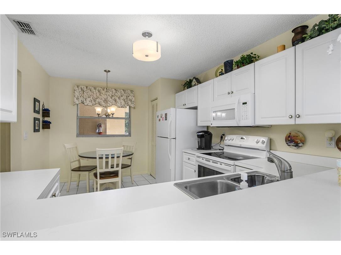 721 Landover Court #204 Naples FL 34104 225077263 image16