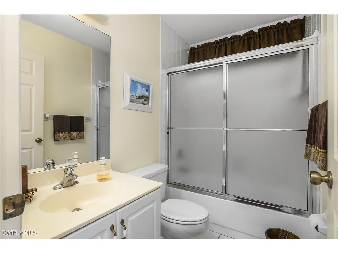 721 Landover Court #204 Naples FL 34104 225077263 image5