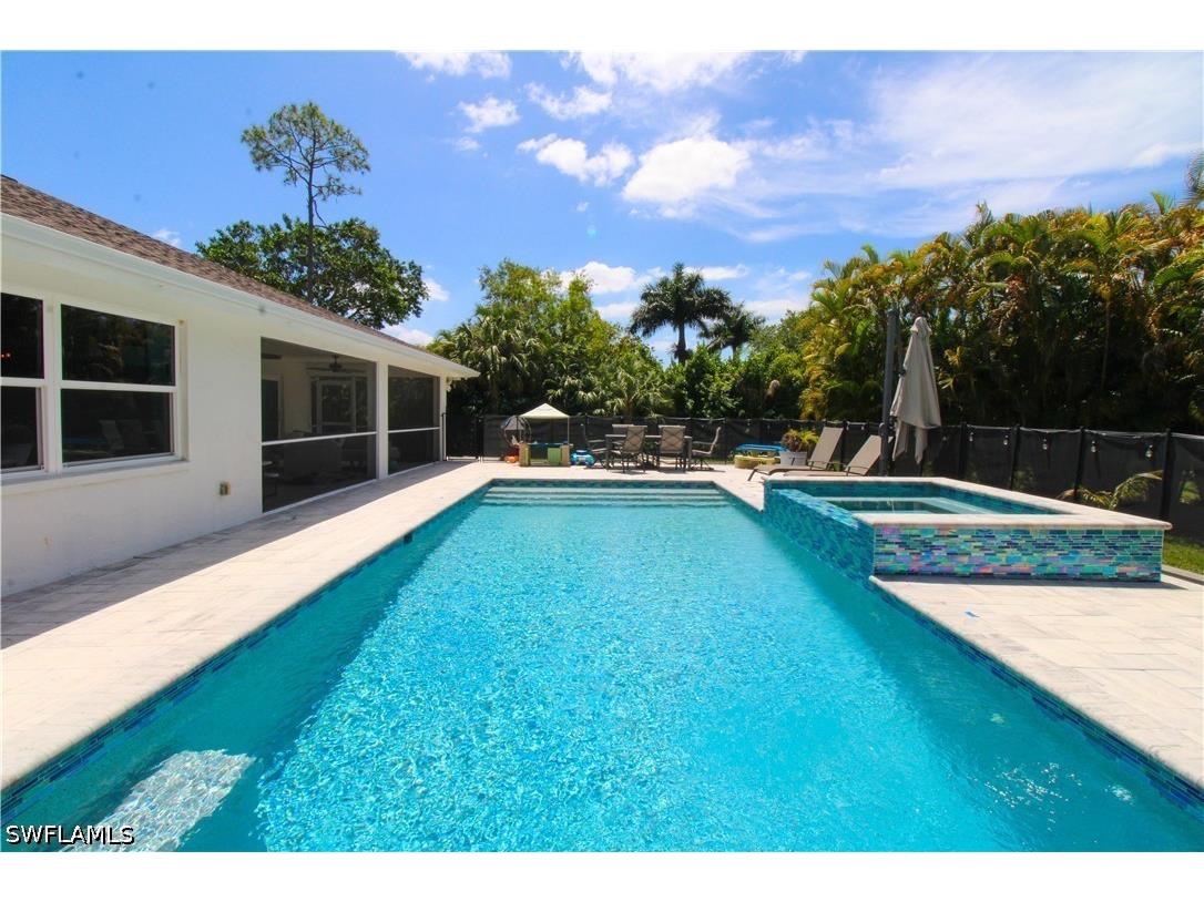 721 Logan Boulevard S Naples FL 34119 226016204 image50