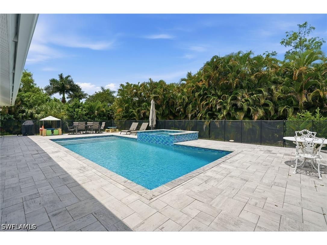 721 Logan Boulevard S Naples FL 34119 226022898 image30