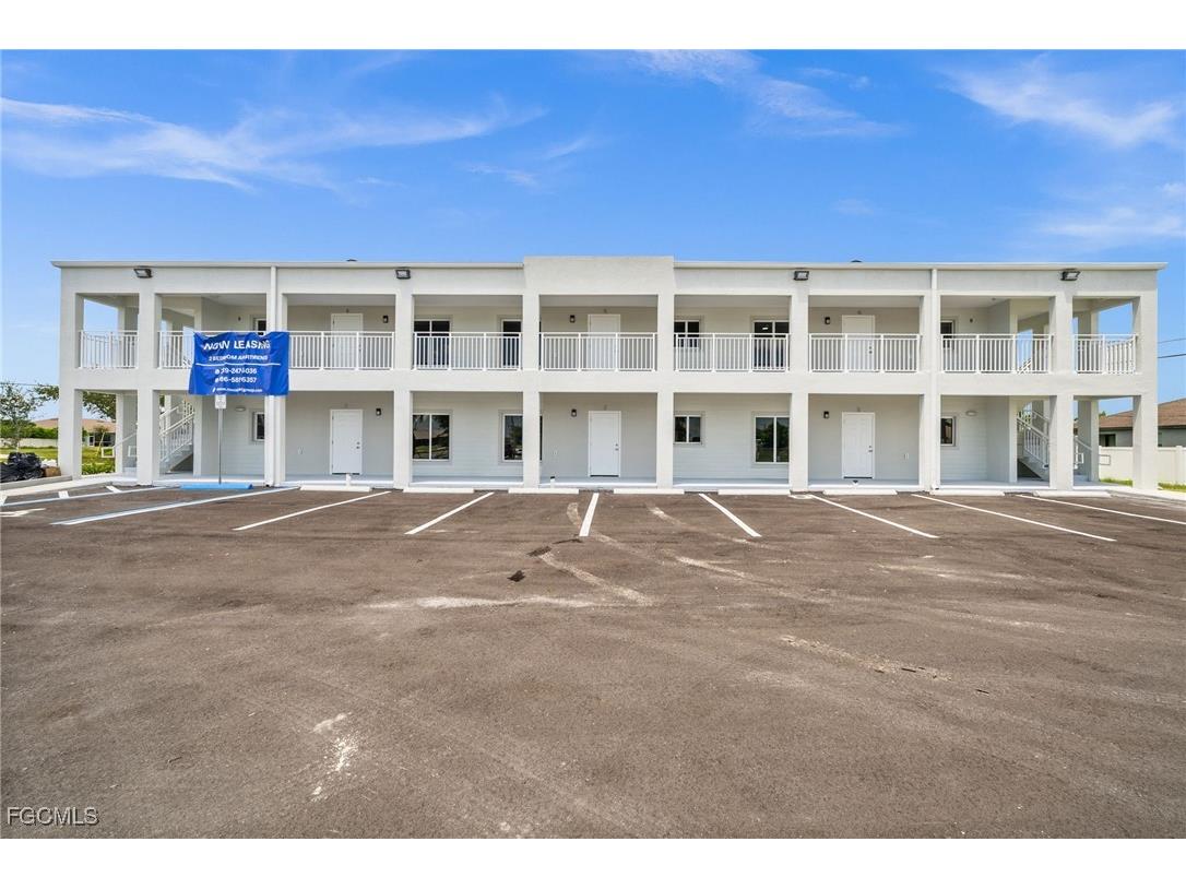 721 SW 30th Terrace #3 Cape Coral FL 33914 2025005871 image1