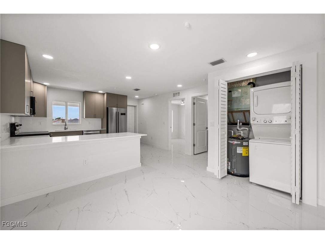 721 SW 30th Terrace #3 Cape Coral FL 33914 2025005871 image20