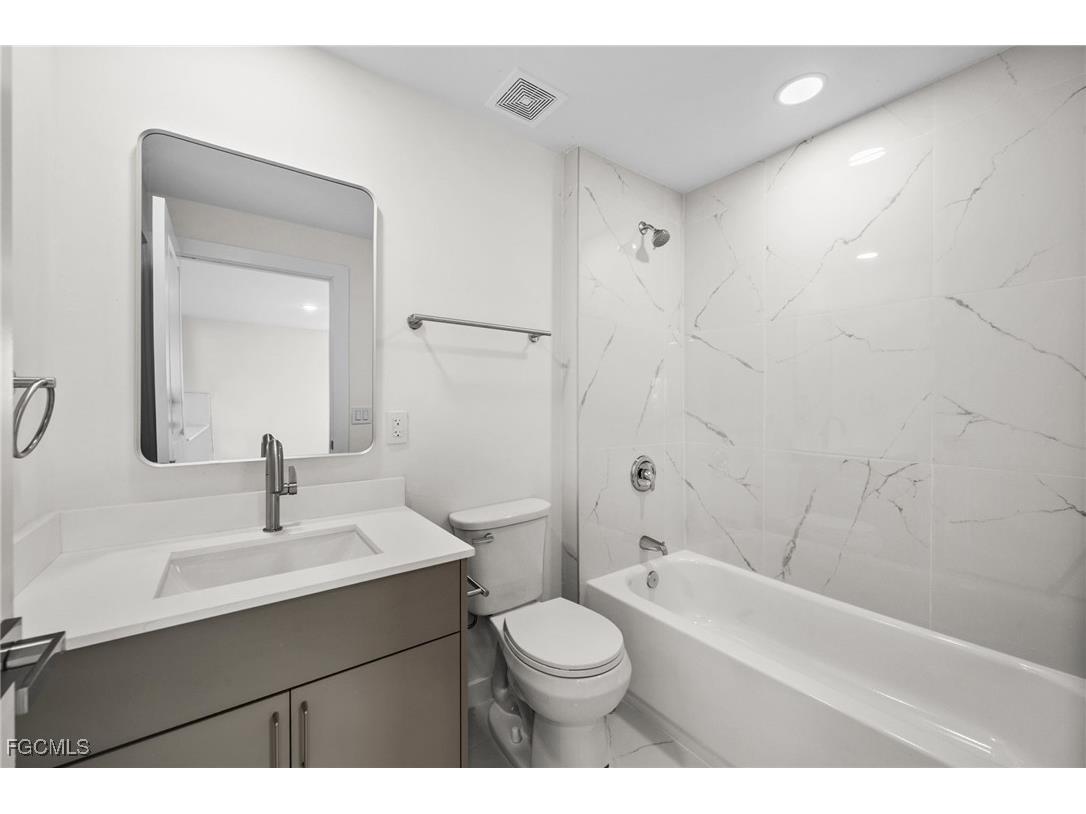 721 SW 30th Terrace #3 Cape Coral FL 33914 2025005871 image21