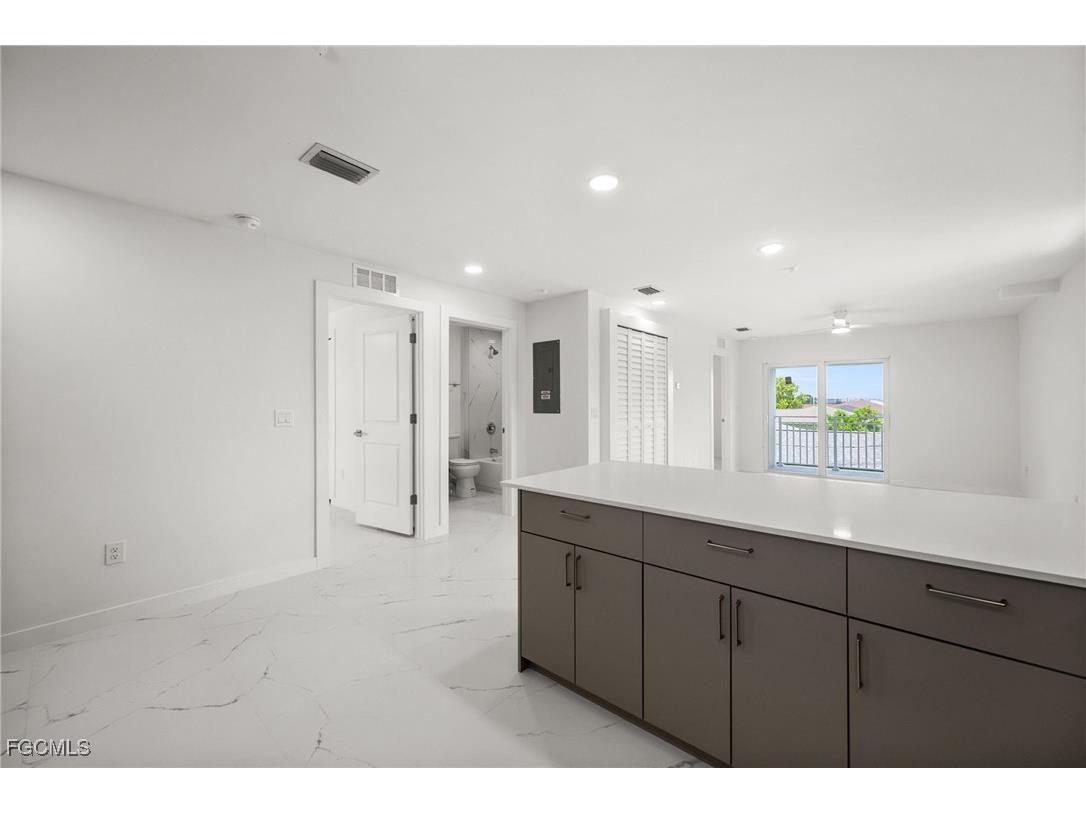 721 SW 30th Terrace #3 Cape Coral FL 33914 2025005871 image7