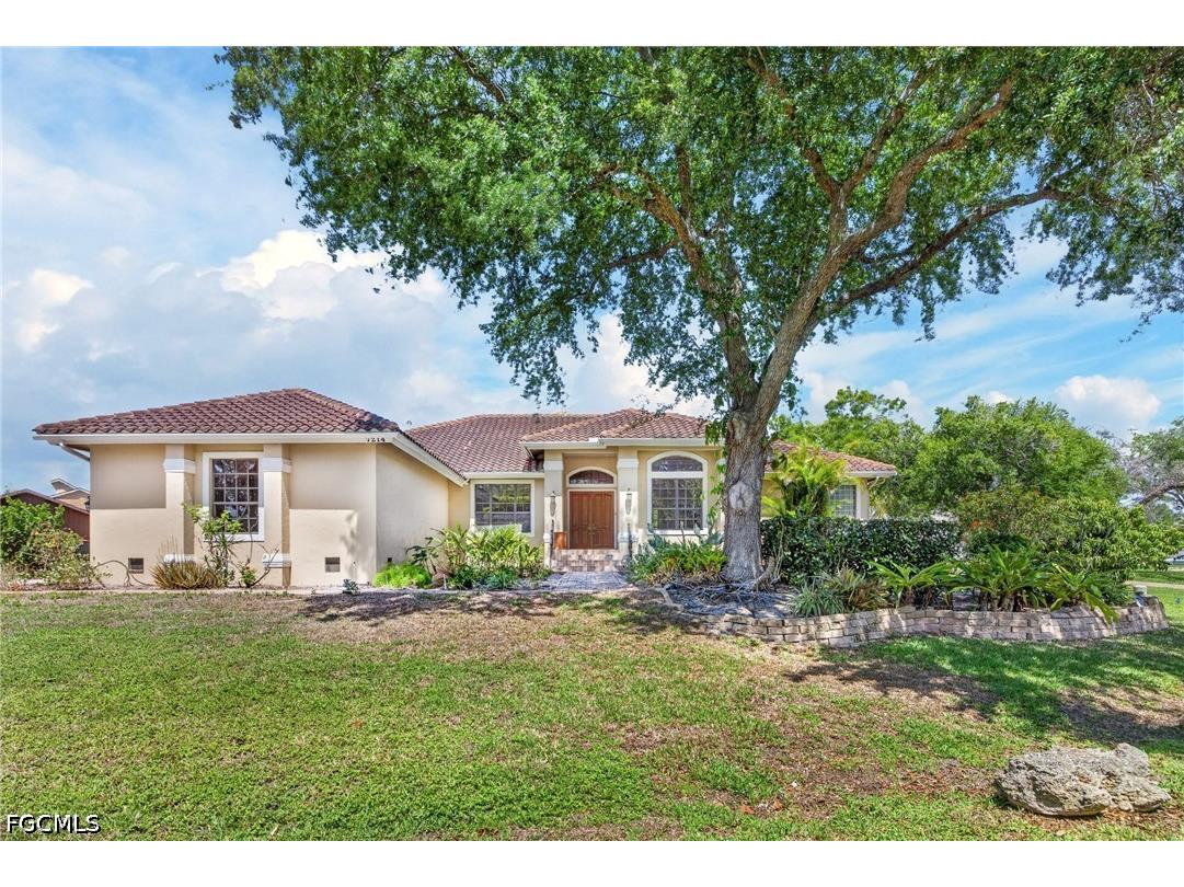7214 Hendry Creek Drive Fort Myers FL 33908 2026019057 image1