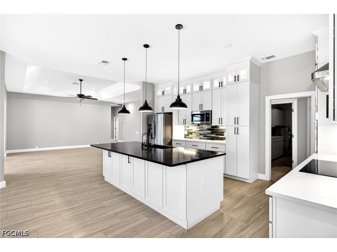 7214 Hendry Creek Drive Fort Myers FL 33908 2026019057 image12