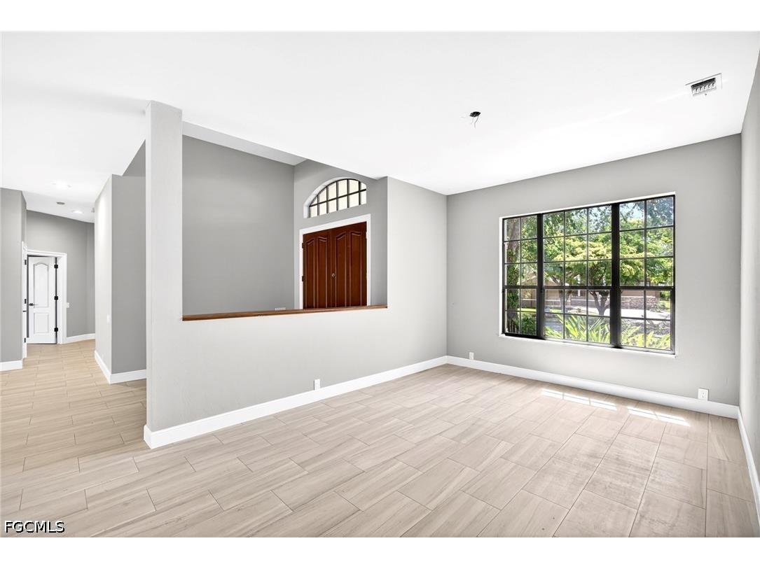 7214 Hendry Creek Drive Fort Myers FL 33908 2026019057 image8
