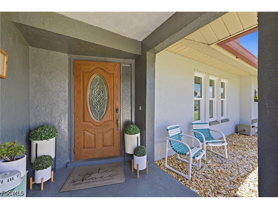 7219 Reymoor Drive North Fort Myers FL 33917 2026030244 image3
