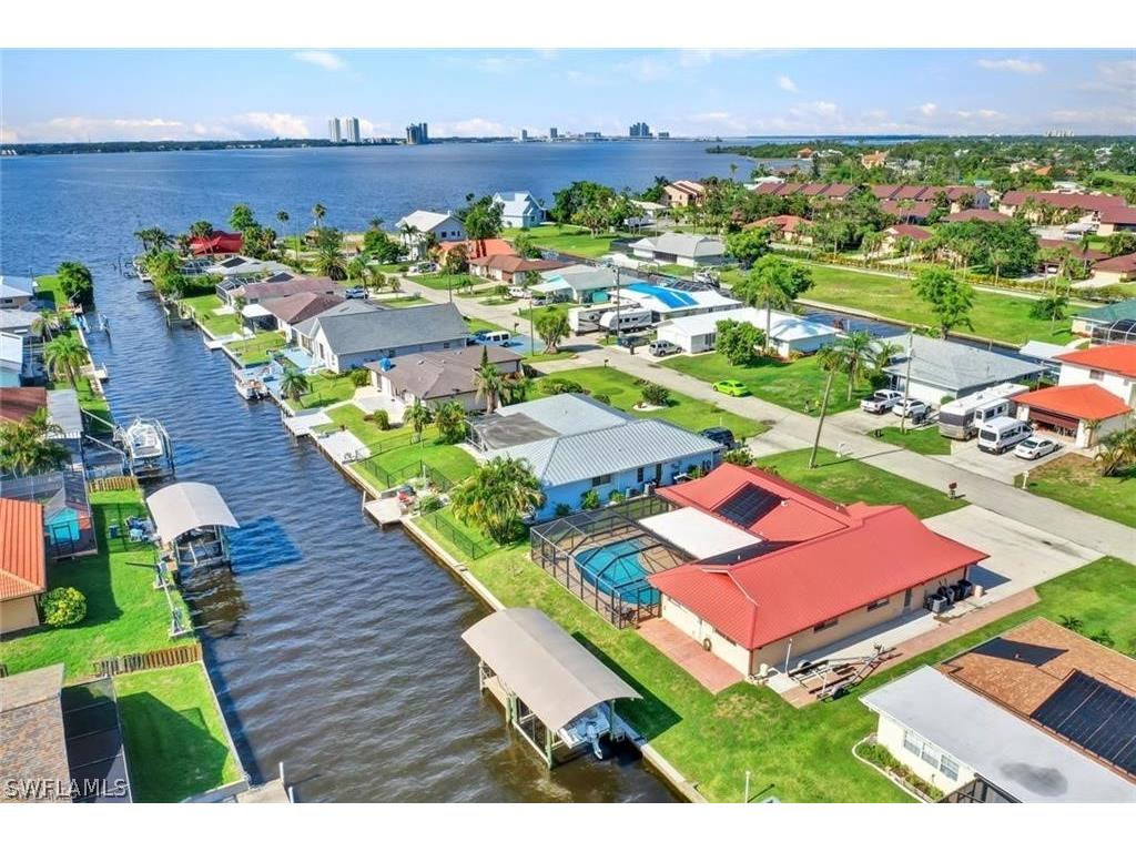 7219 Reymoor Drive North Fort Myers FL 33917 224038288 image1