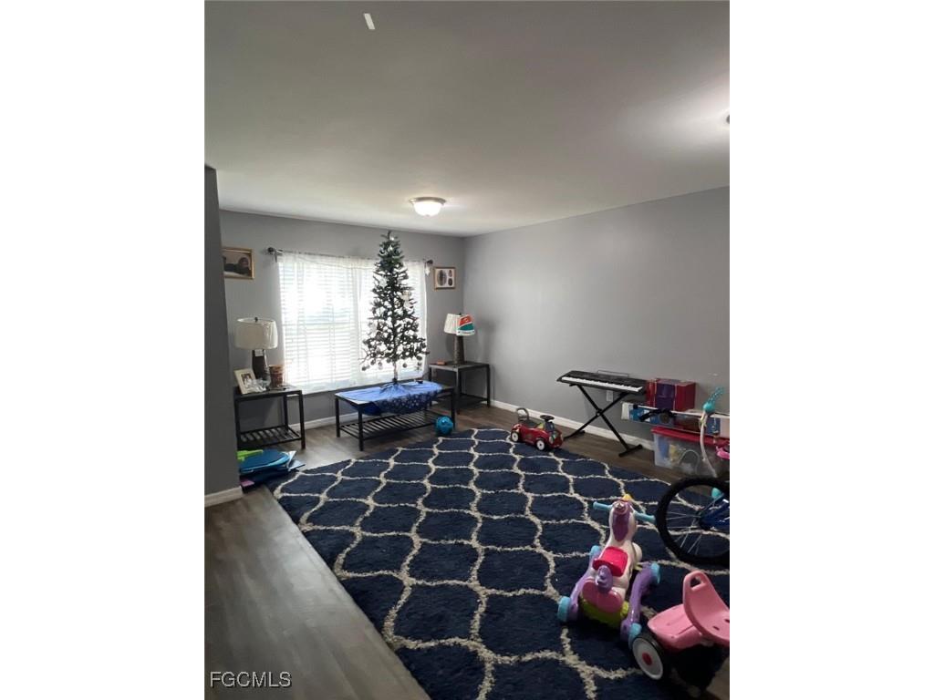 722 Arundel Circle Fort Myers FL 33913 2025023837 image1