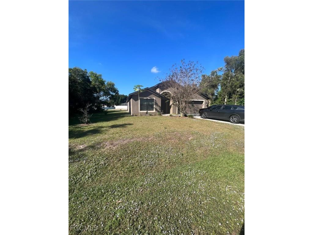 722 Arundel Circle Fort Myers FL 33913 2025023837 image2