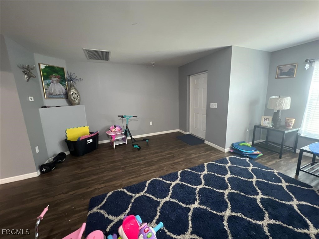 722 Arundel Circle Fort Myers FL 33913 2025023837 image8