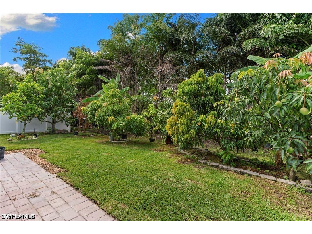 722 Hadley Place W Naples FL 34104 226021085 image18