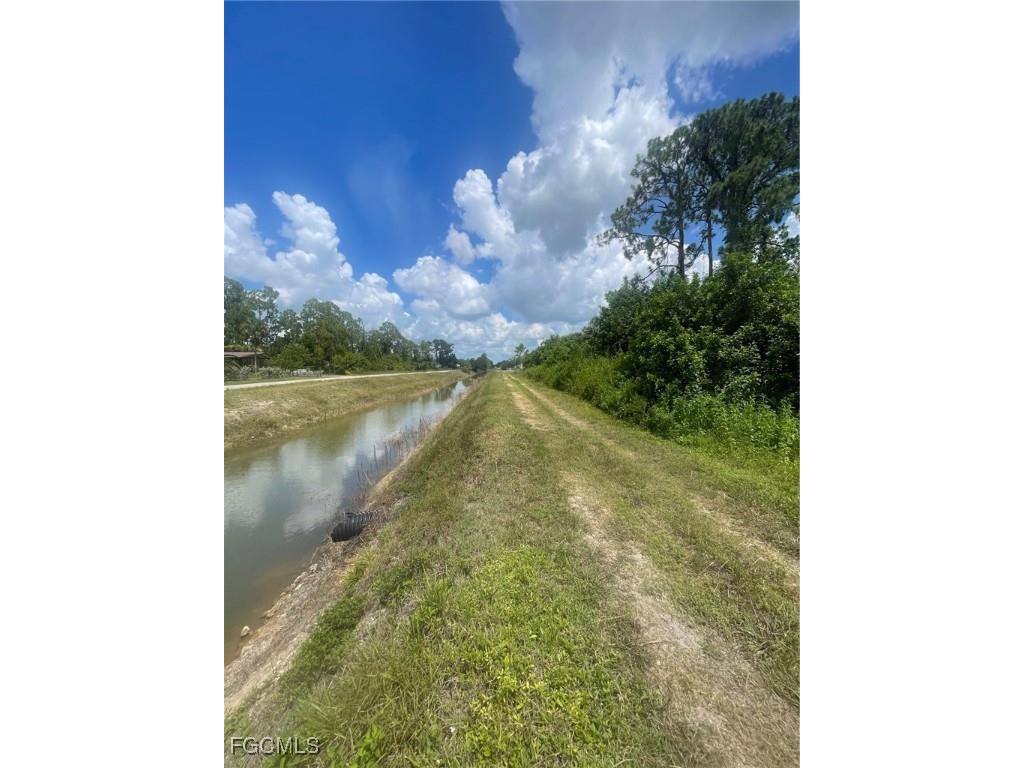 722 Wellington Avenue Lehigh Acres FL 33972 2025012323 image4