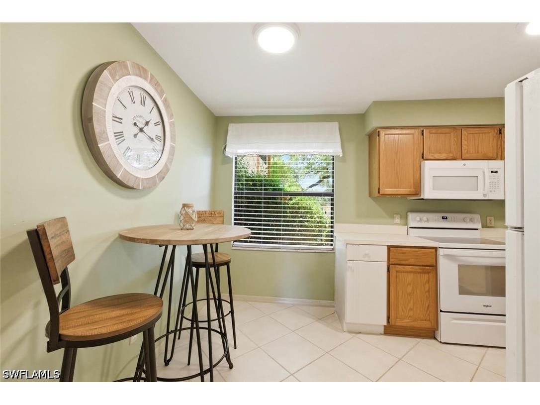 7220 Coventry Court #208 Naples FL 34104 226018049 image11