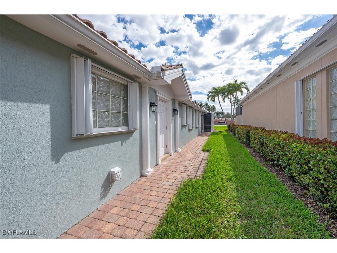 7221 Bellini Way Naples FL 34114 225078397 image43