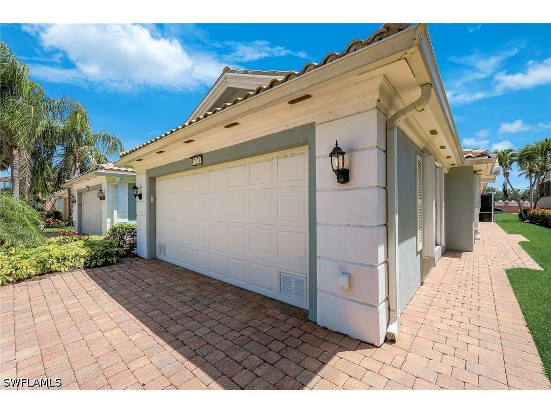 7221 Bellini Way Naples FL 34114 226018753 image3
