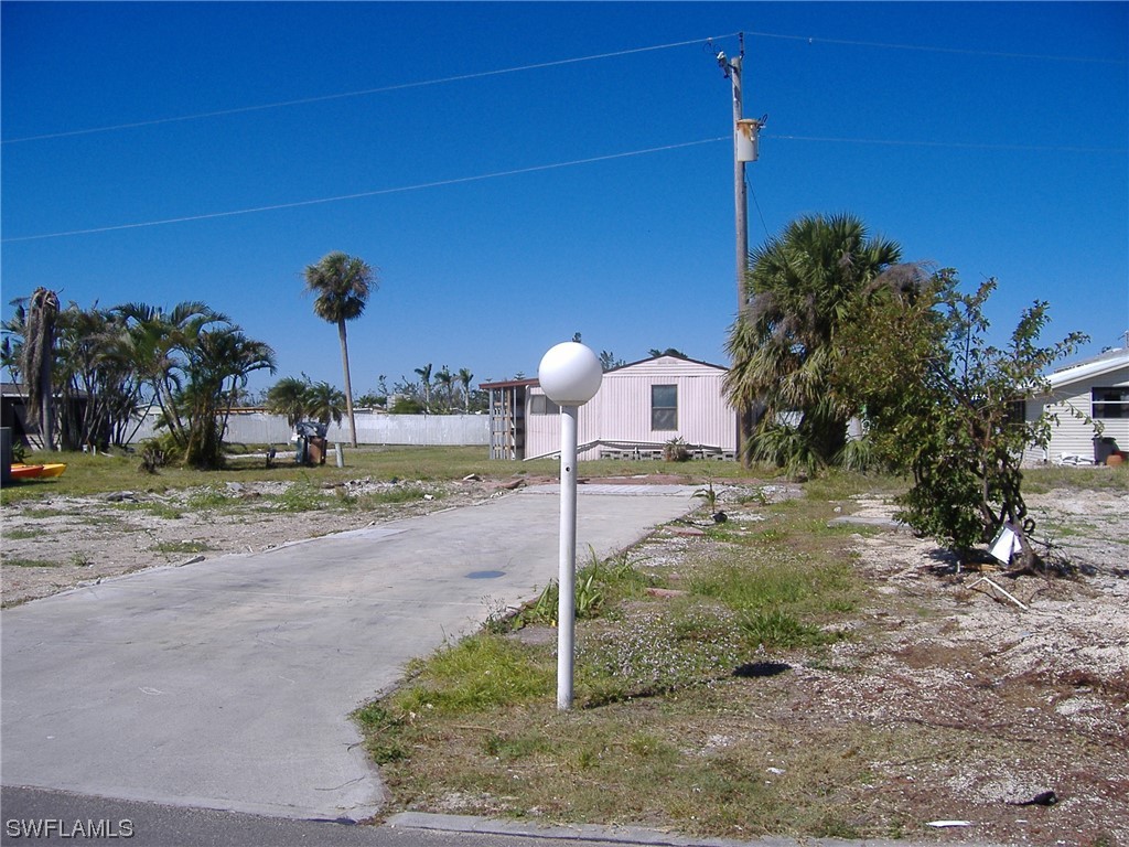 7221 Drum Drive Saint James City FL 33956 223021471 image1