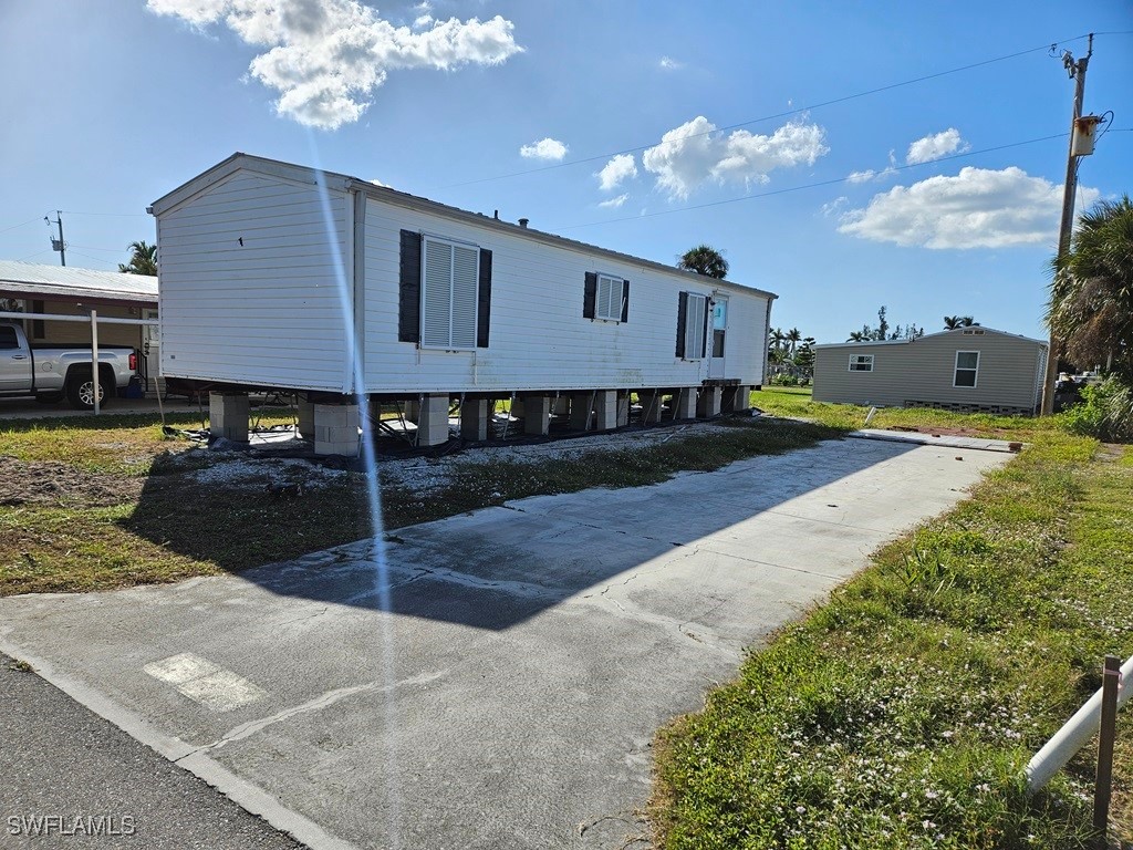 7221 Drum Drive Saint James City FL 33956 224103257 image1