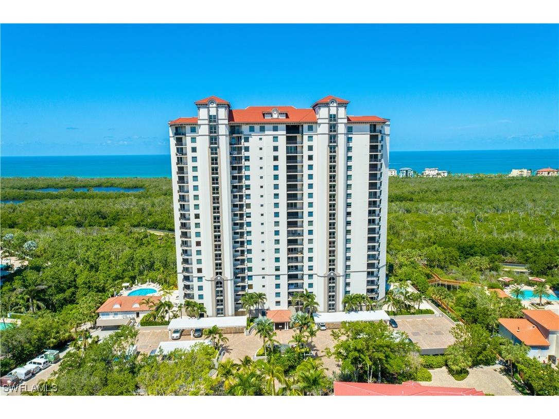 7225 Pelican Bay Boulevard #105 Naples FL 34108 223037562 image1