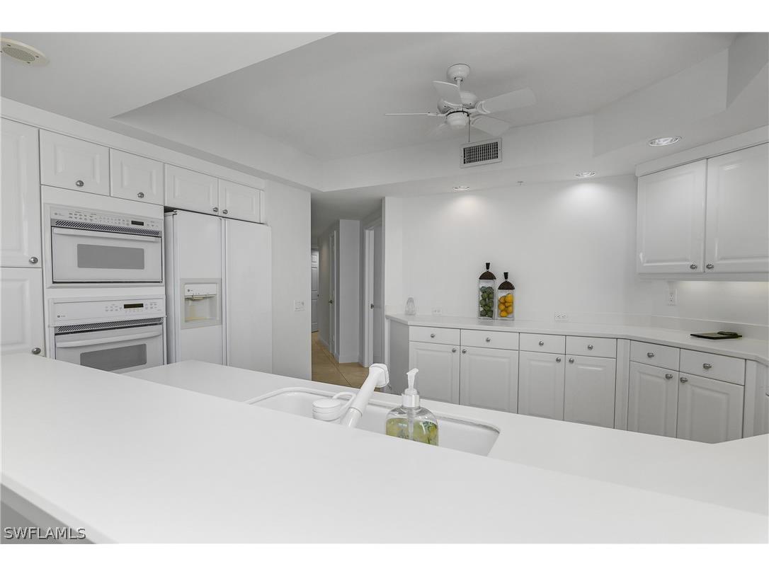 7225 Pelican Bay Boulevard #1101 Naples FL 34108 226006899 image13