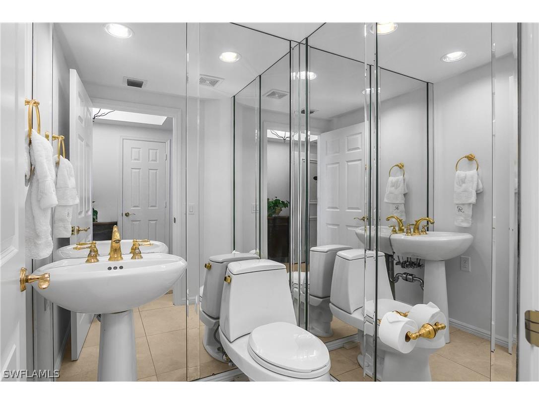 7225 Pelican Bay Boulevard #1101 Naples FL 34108 226006899 image25