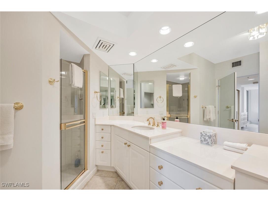 7225 Pelican Bay Boulevard #2004 Naples FL 34108 225060143 image22