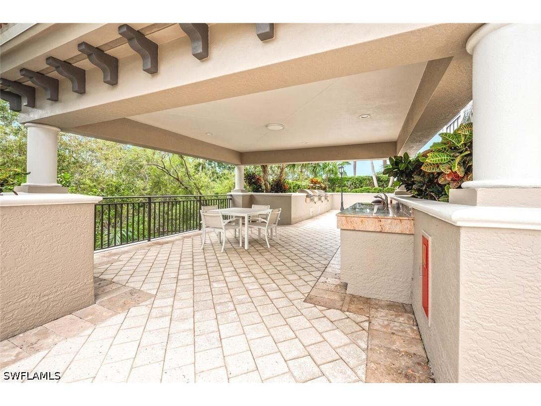 7225 Pelican Bay Boulevard #2004 Naples FL 34108 226021653 image38