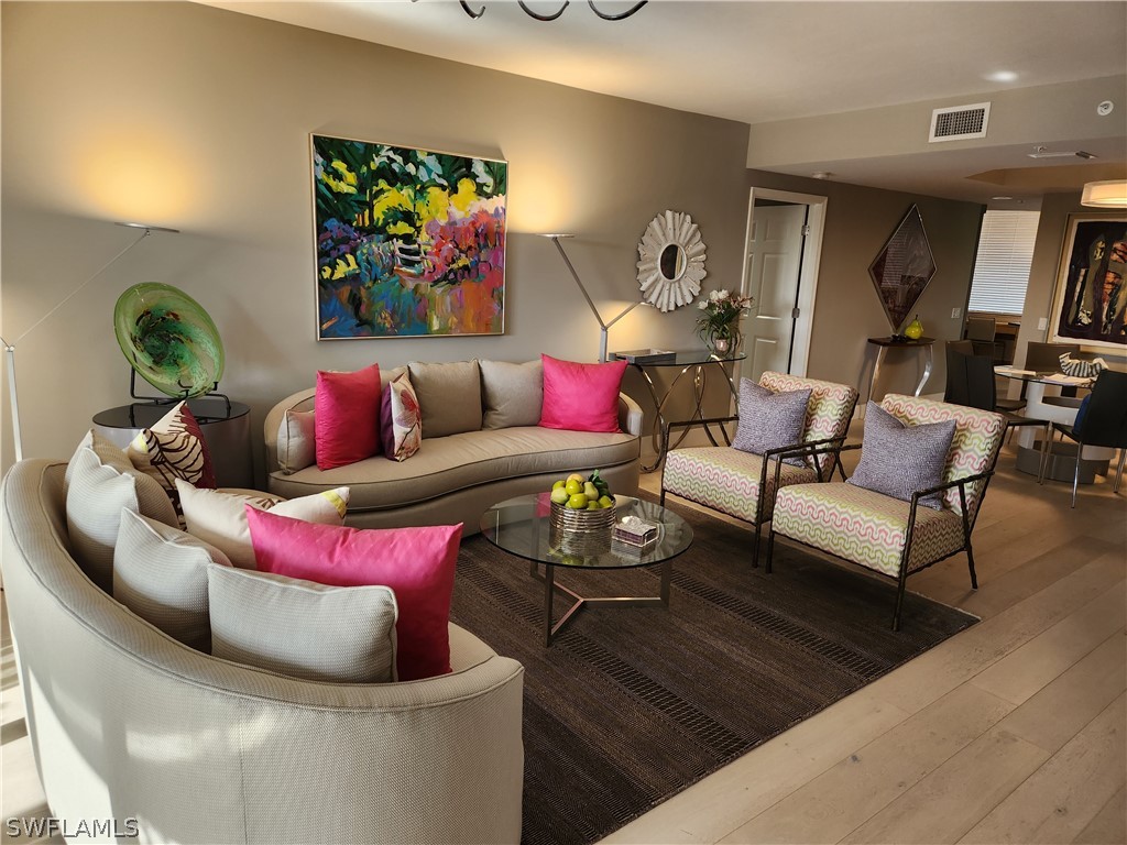 7225 Pelican Bay Boulevard #202 Naples FL 34108 223003378 image1