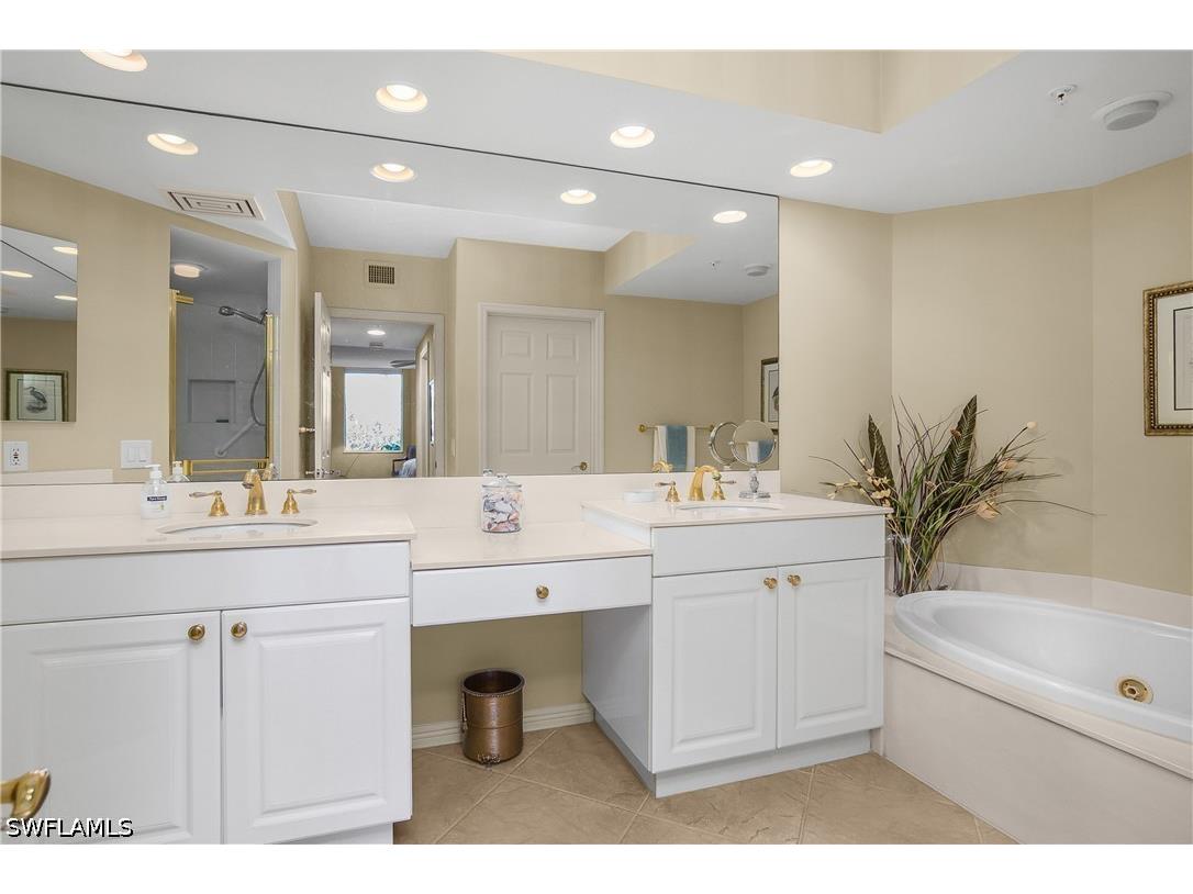 7225 Pelican Bay Boulevard #204 Naples FL 34108 226021715 image19