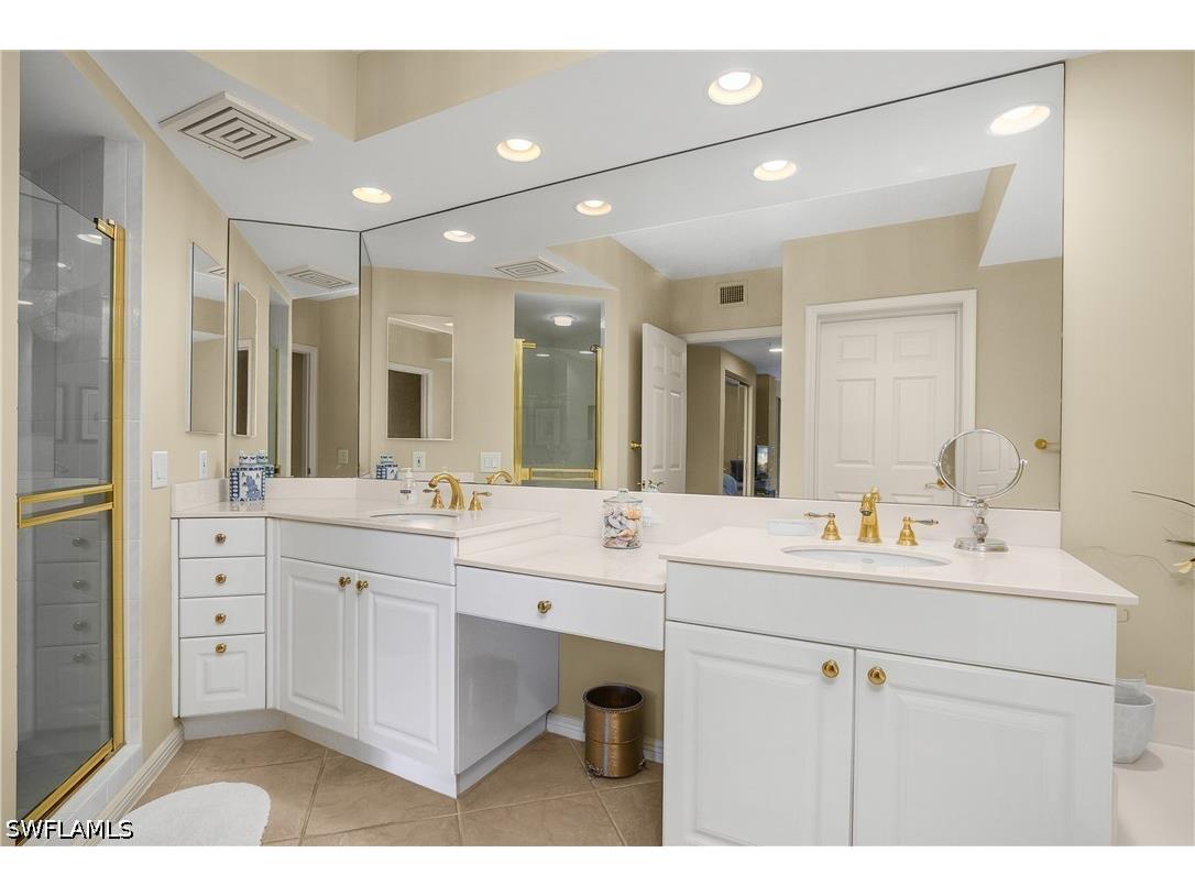 7225 Pelican Bay Boulevard #204 Naples FL 34108 226021715 image20