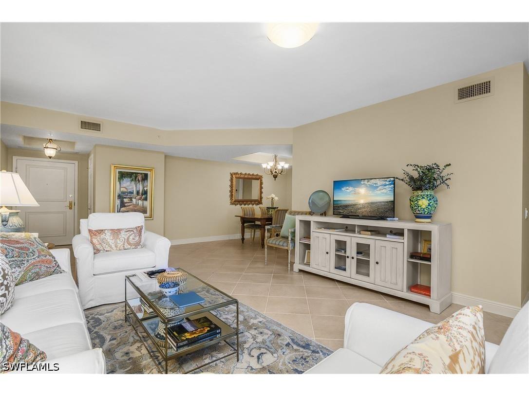 7225 Pelican Bay Boulevard #204 Naples FL 34108 226021715 image8