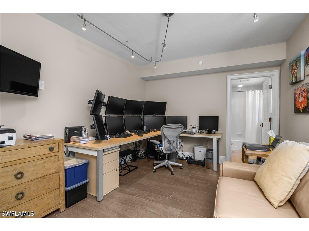 7225 Pelican Bay Boulevard #302 Naples FL 34108 226012670 image22