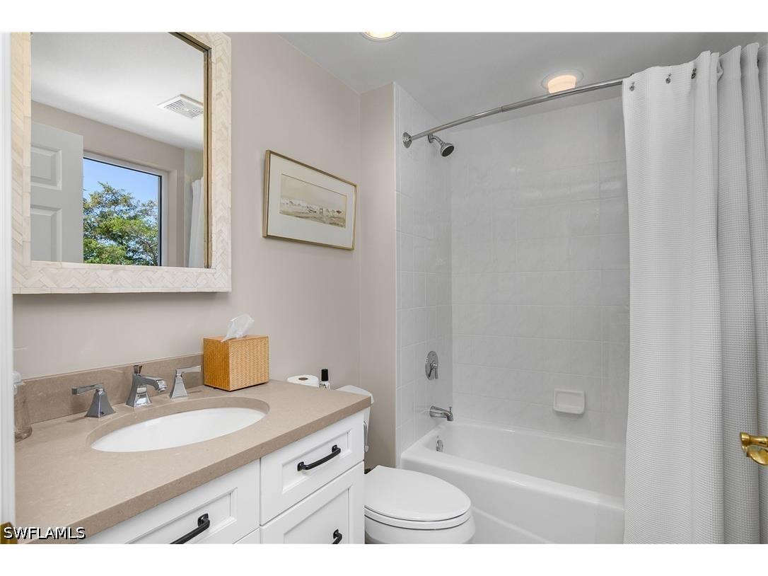 7225 Pelican Bay Boulevard #302 Naples FL 34108 226012670 image23