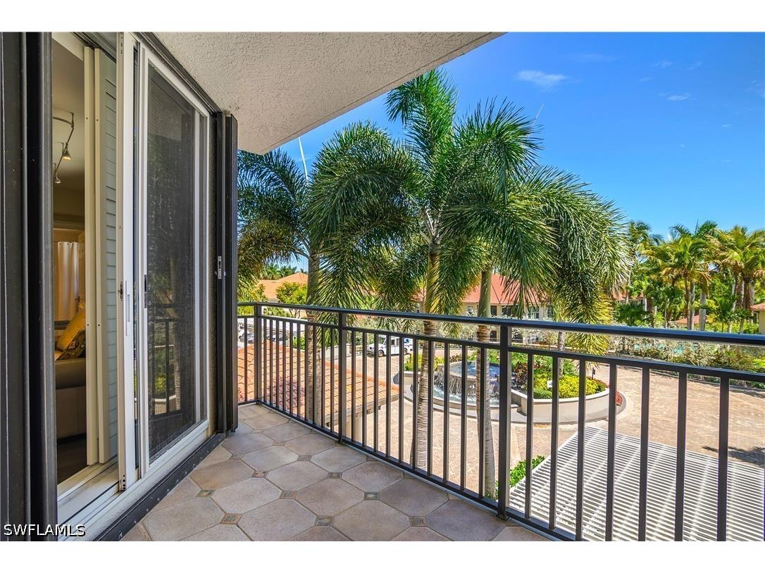 7225 Pelican Bay Boulevard #302 Naples FL 34108 226012670 image28