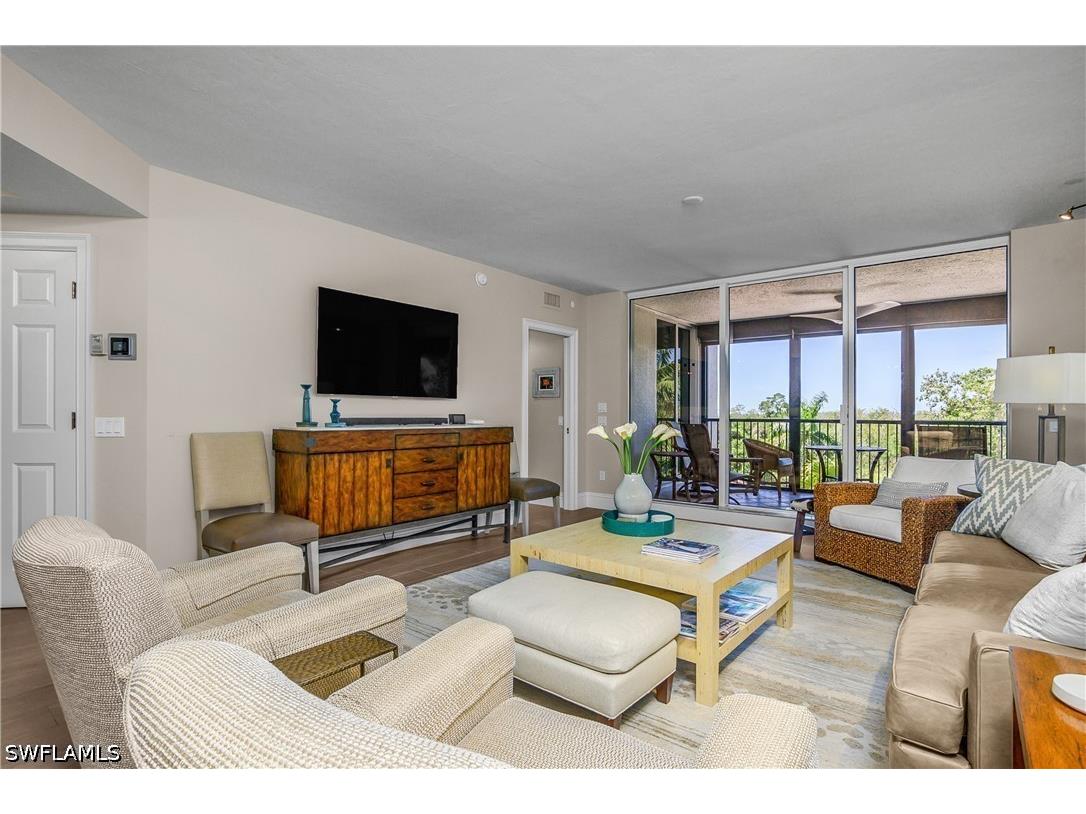 7225 Pelican Bay Boulevard #302 Naples FL 34108 226012670 image3