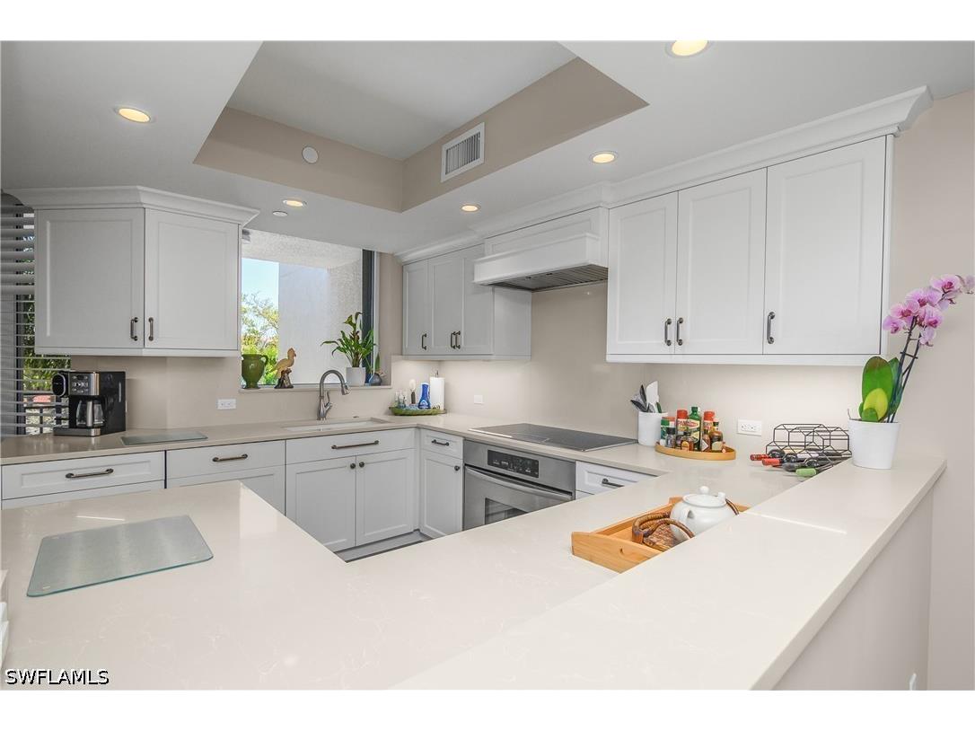 7225 Pelican Bay Boulevard #302 Naples FL 34108 226012670 image9