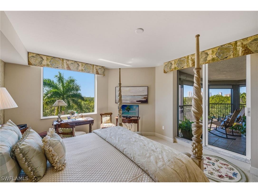 7225 Pelican Bay Boulevard #305 Naples FL 34108 226010067 image16