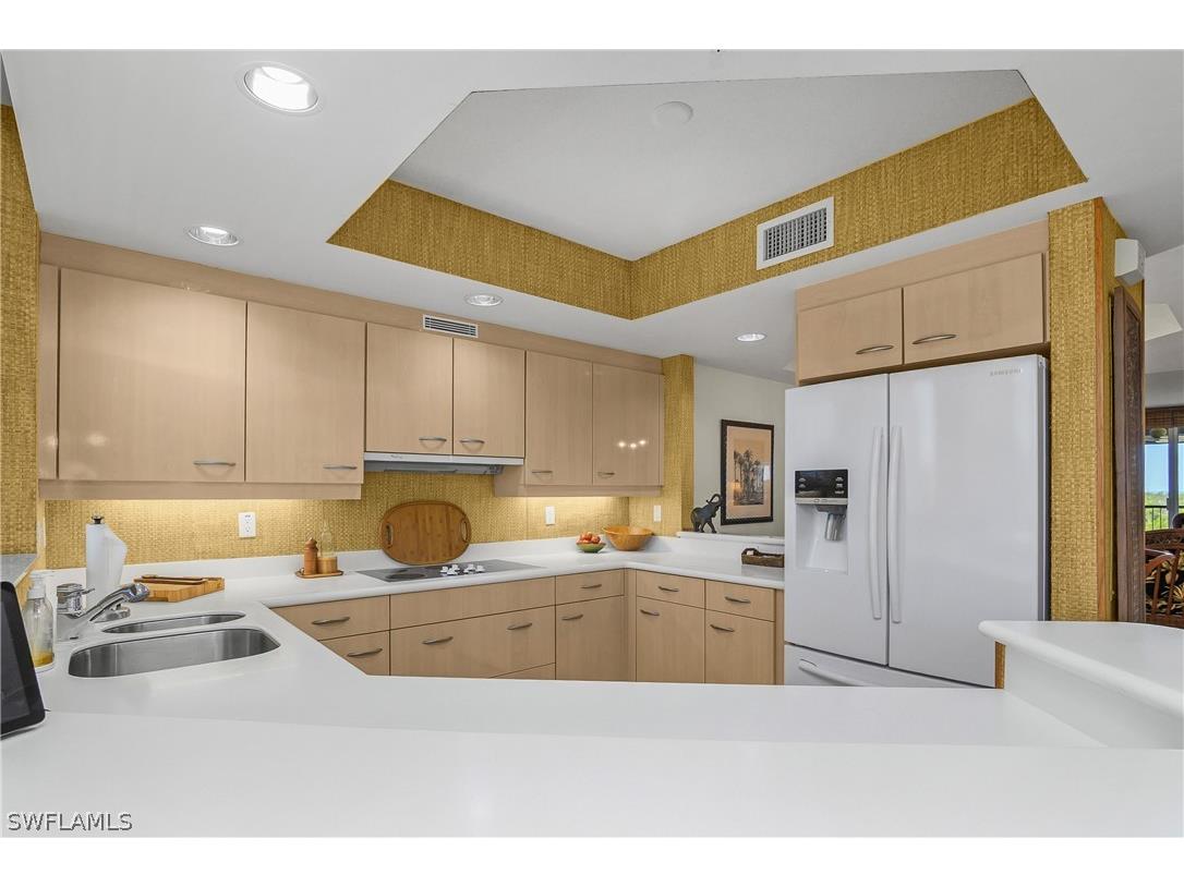 7225 Pelican Bay Boulevard #402 Naples FL 34108 226006036 image13