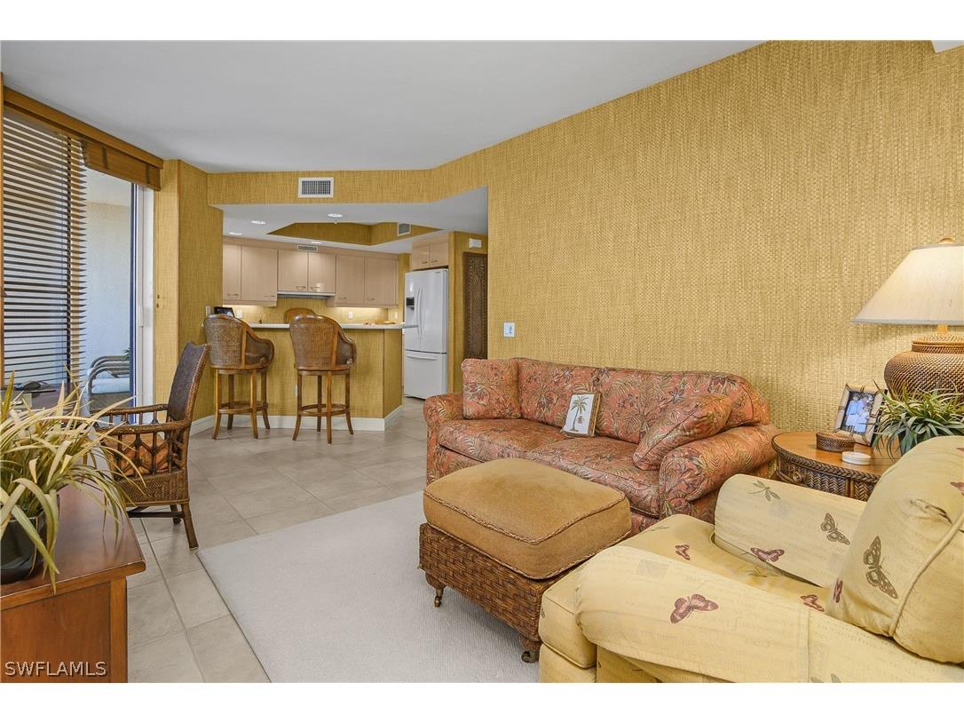 7225 Pelican Bay Boulevard #402 Naples FL 34108 226006036 image15