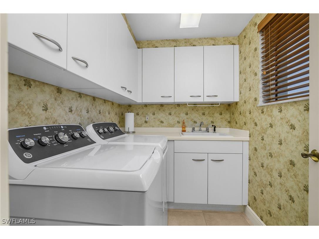 7225 Pelican Bay Boulevard #402 Naples FL 34108 226006036 image27