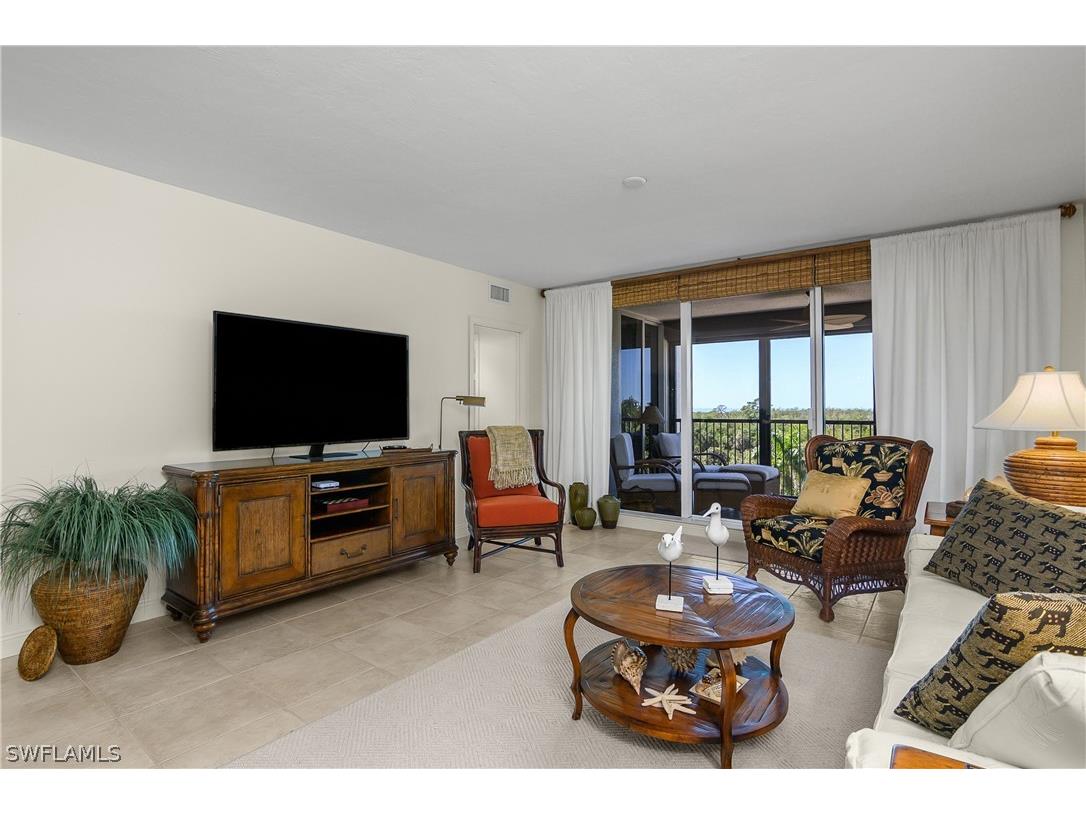 7225 Pelican Bay Boulevard #402 Naples FL 34108 226006036 image6