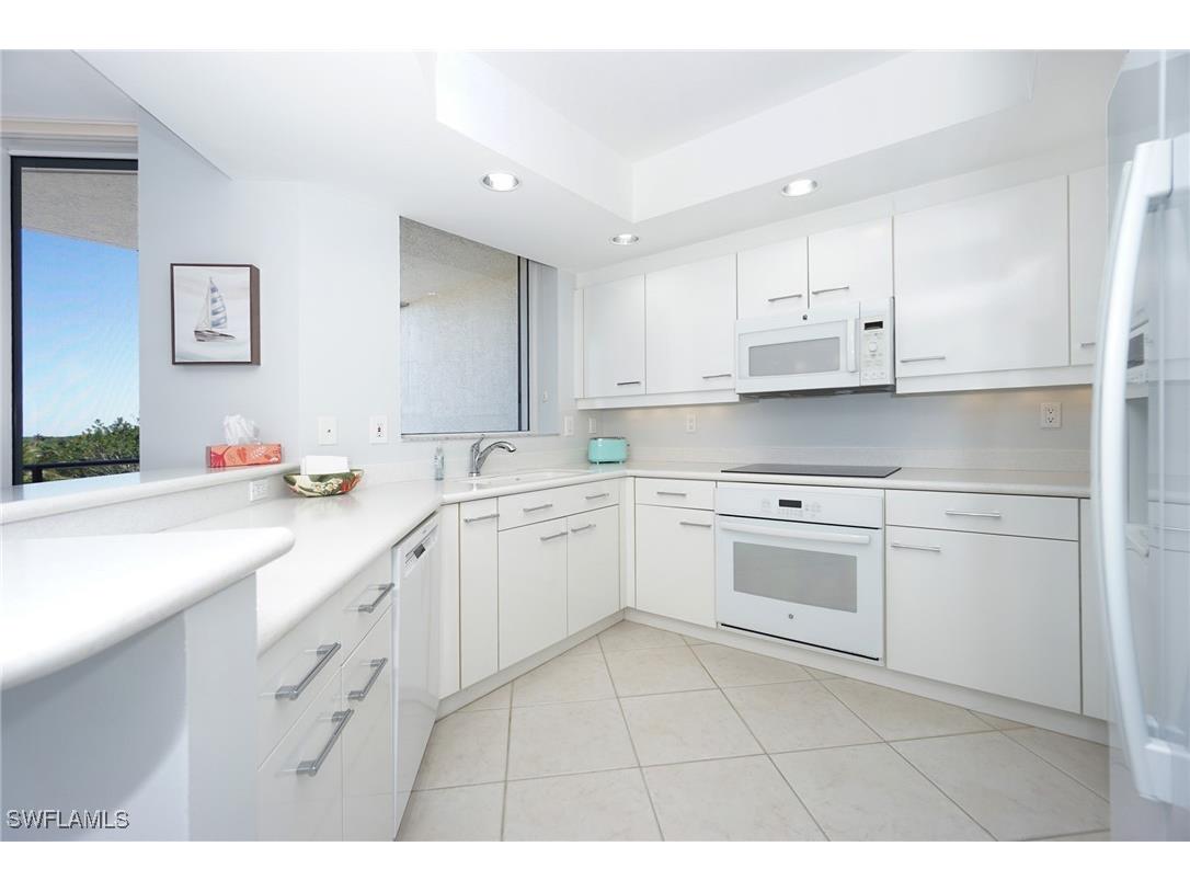 7225 Pelican Bay Boulevard #502 Naples FL 34108 225027113 image10