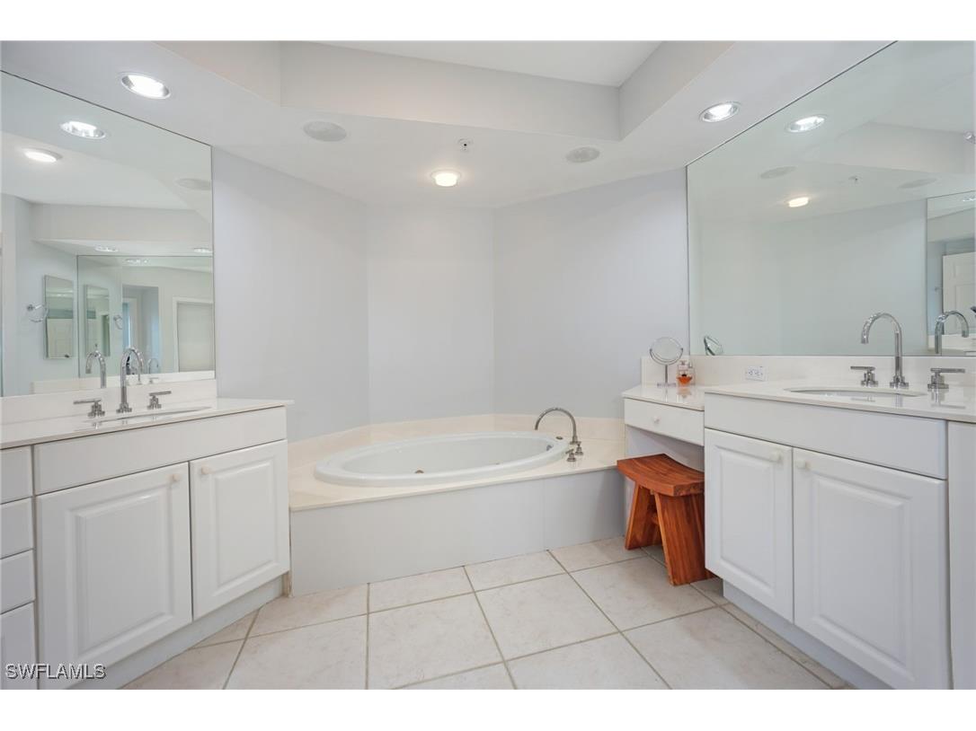 7225 Pelican Bay Boulevard #502 Naples FL 34108 225027113 image17