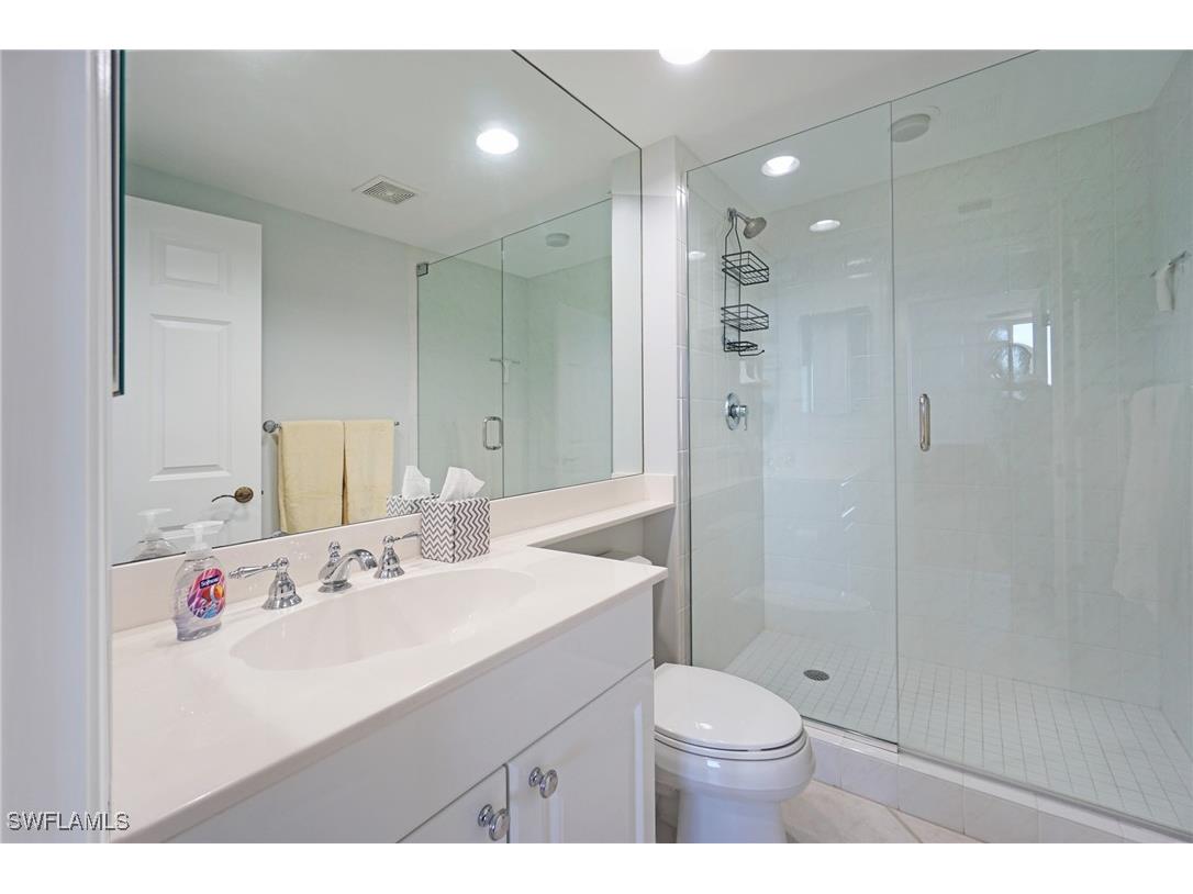 7225 Pelican Bay Boulevard #502 Naples FL 34108 225027113 image20