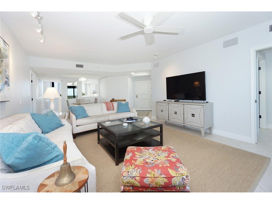 7225 Pelican Bay Boulevard #502 Naples FL 34108 225027113 image5