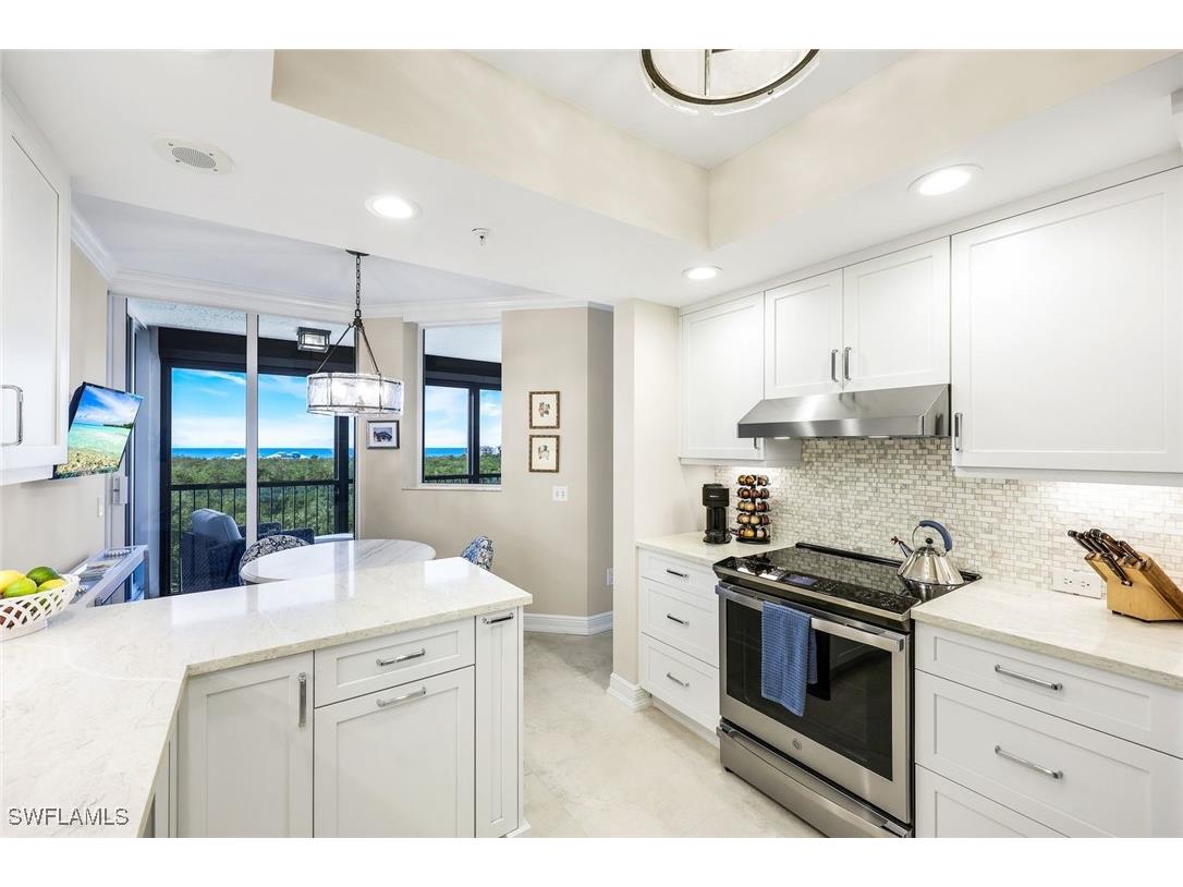 7225 Pelican Bay Boulevard #604 Naples FL 34108 226000496 image1