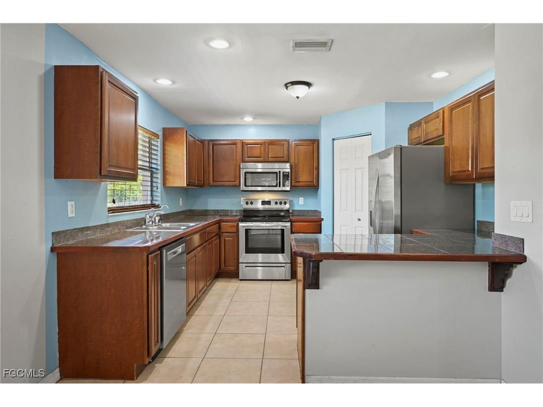 723 Newell Street E Lehigh Acres FL 33974 2025018733 image3