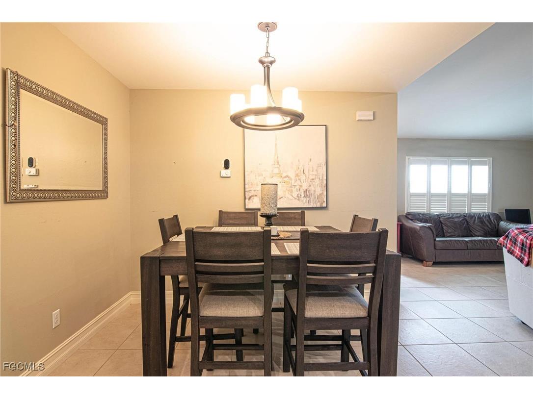 723 SE 9th Avenue Cape Coral FL 33990 2025025364 image10